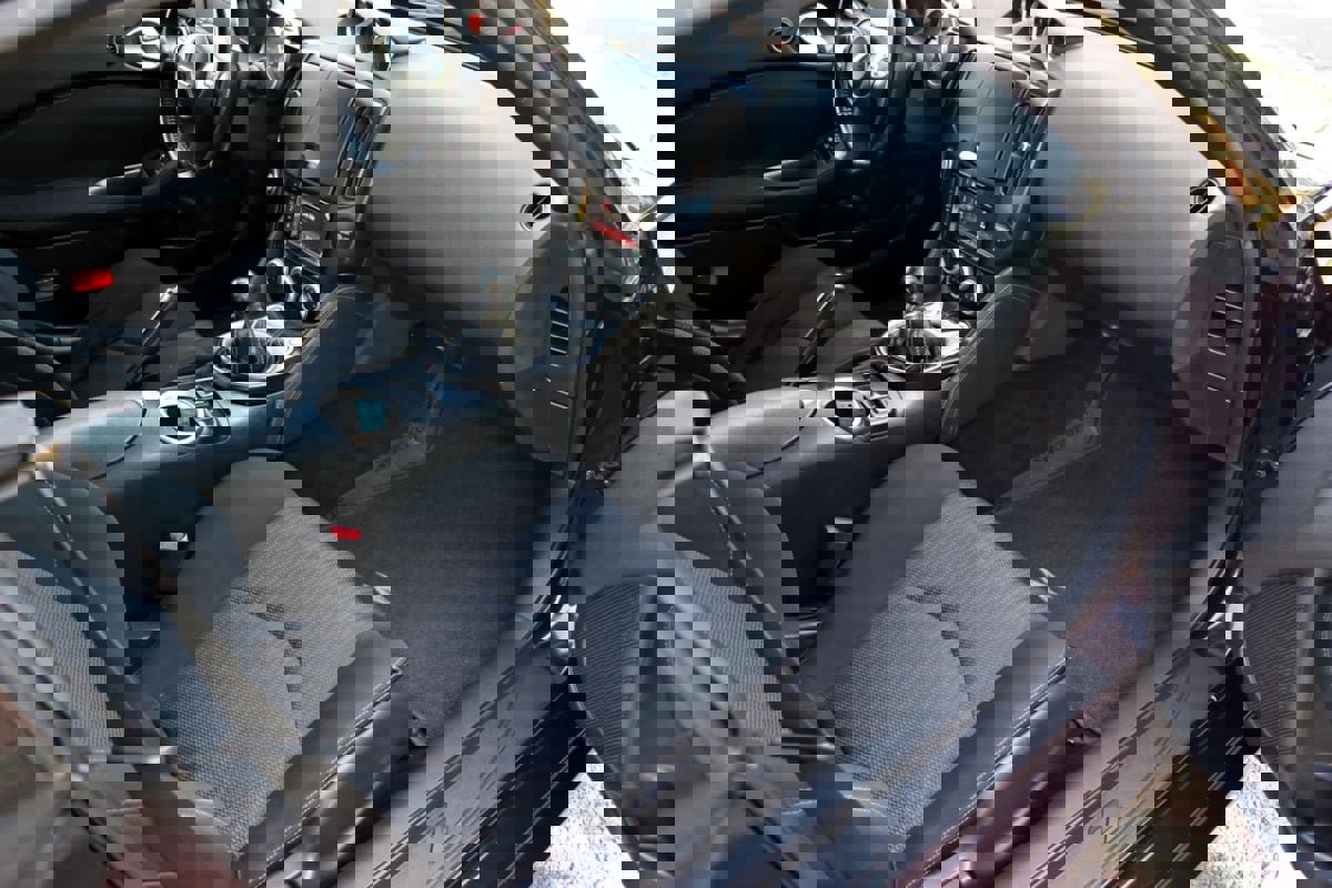 Used 2013 Nissan 370Z Coupe image 18