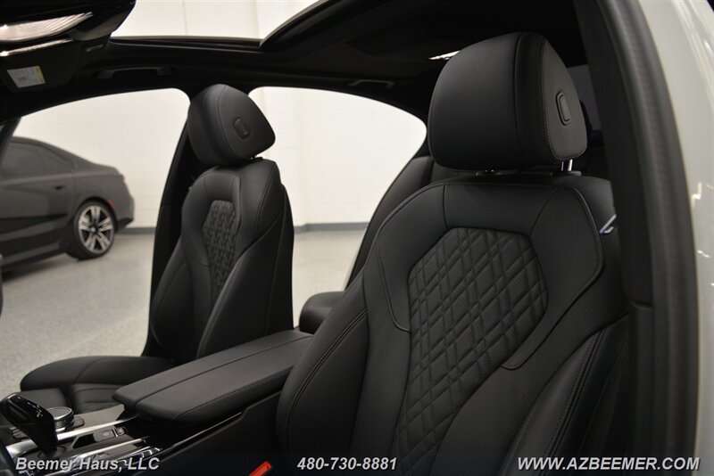 Used 2023 BMW 530e w/ M Sport Package RWD image 18