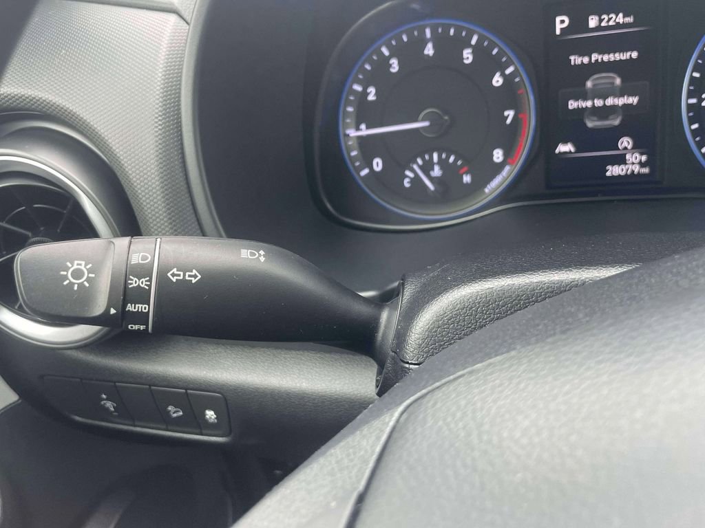 Certified 2023 Hyundai Kona SEL AWD/4WD image 23