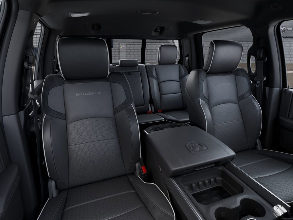 New 2026 RAM 2500 Laramie AWD/4WD image 16