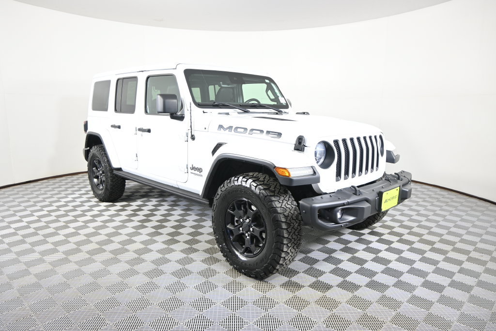 Used 2019 Jeep Wrangler Unlimited Sahara w/ Quick Order Package 24M Moab AWD/4WD image 9