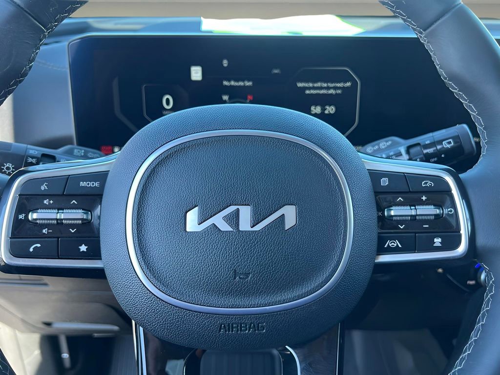 Used 2025 Kia Sorento SX image 17