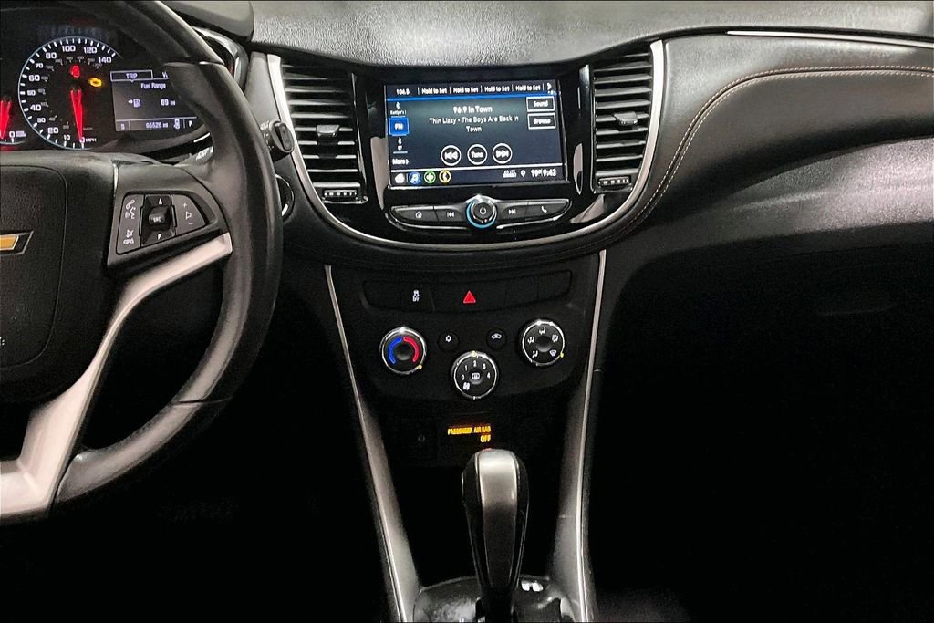 Used 2019 Chevrolet Trax LT w/ LT Convenience Package image 9
