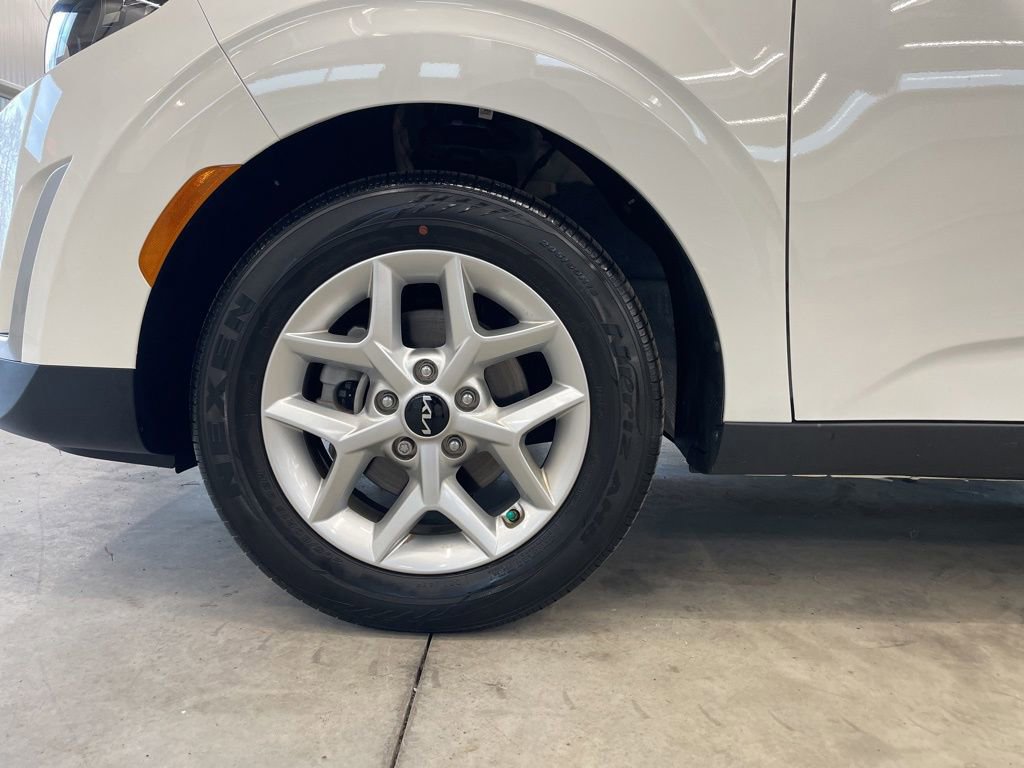 Certified 2023 Kia Soul S image 28