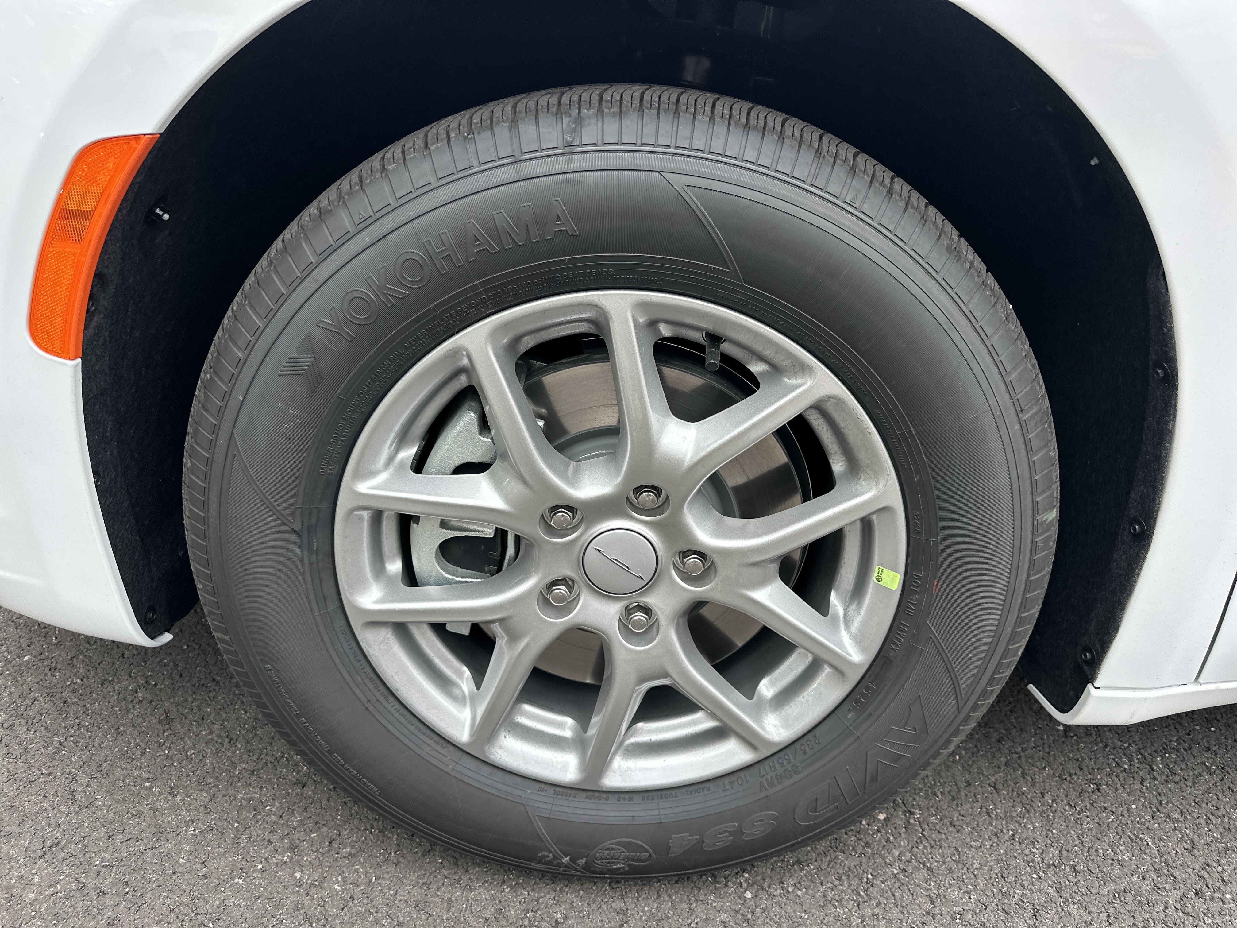 New 2027 Chrysler Pacifica Select FWD image 33