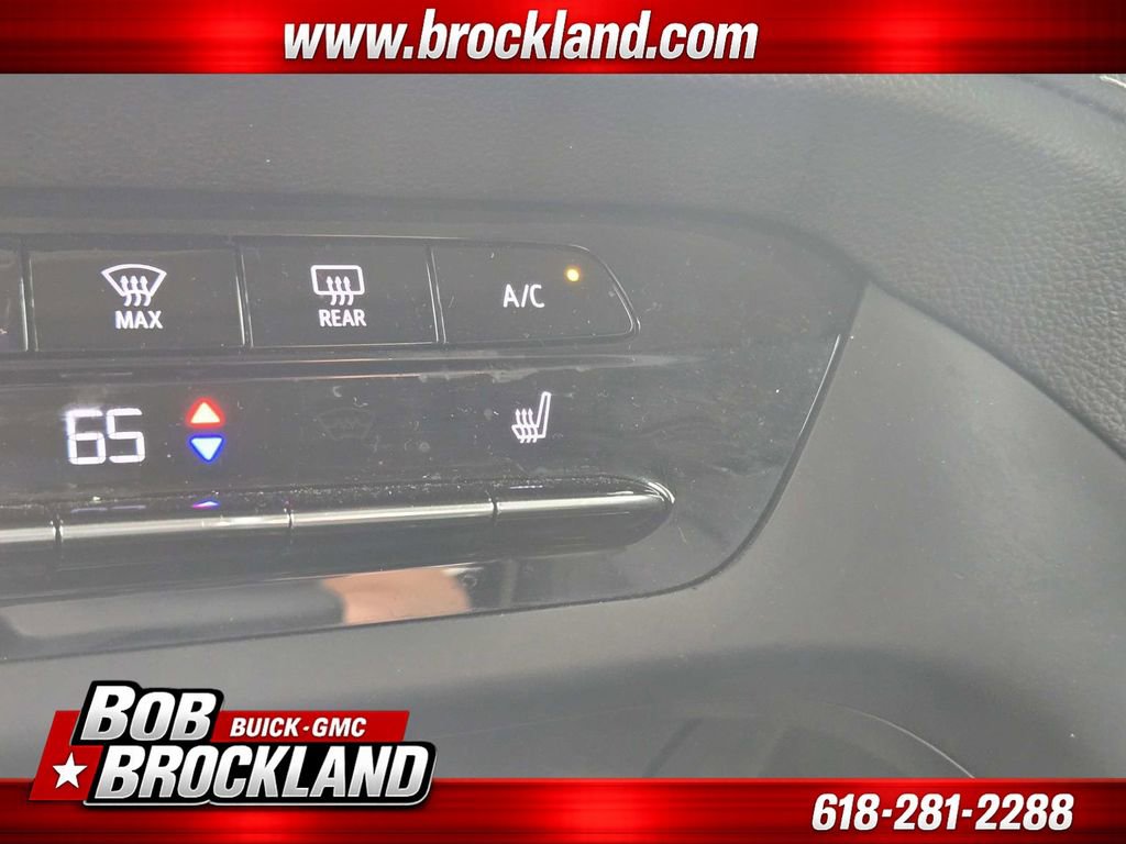 Used 2022 Buick Envision Essence w/ Technology Package I image 29