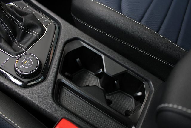 New 2025 Volkswagen Taos SEL image 8