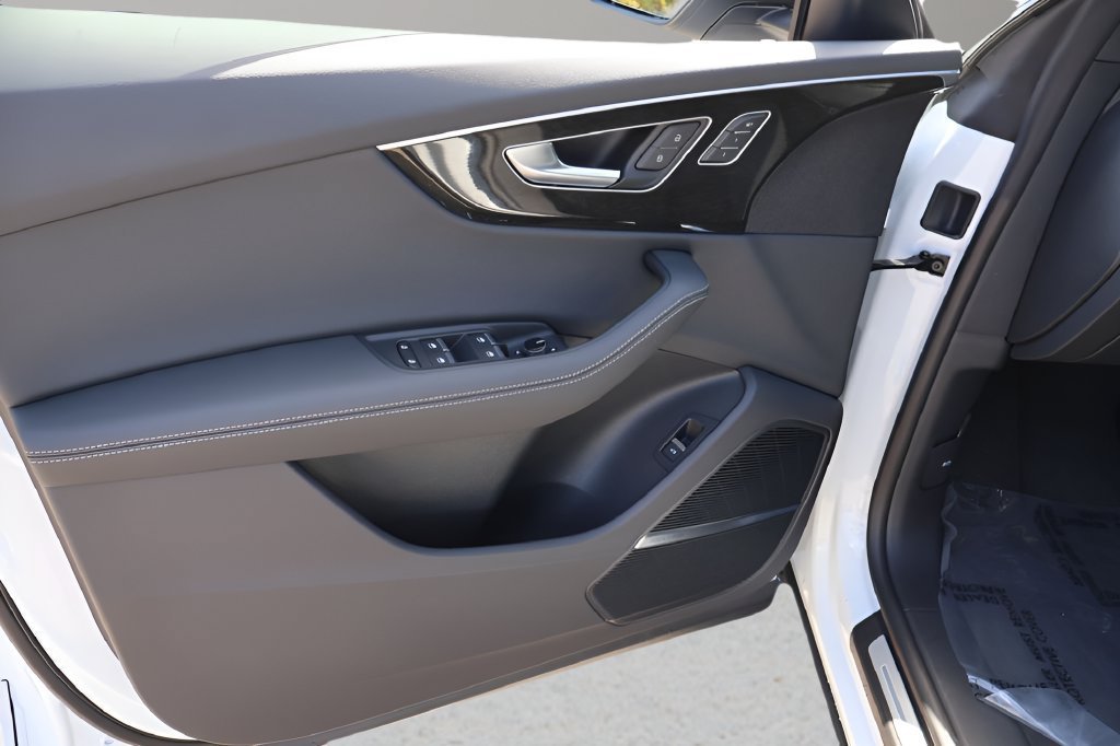 New 2026 Audi Q8 Premium Plus AWD/4WD image 9