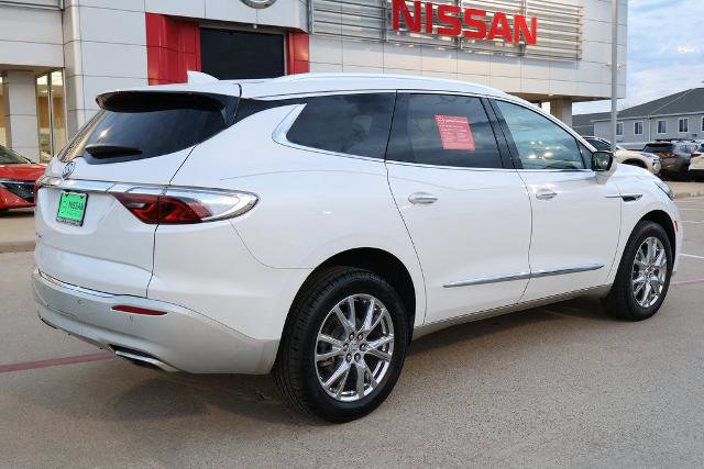 Used 2023 Buick Enclave Essence w/ Experience Buick Package FWD image 6