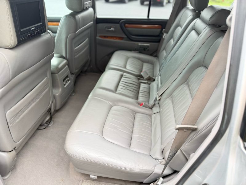 Used 2006 Lexus LX 470 4WD image 15