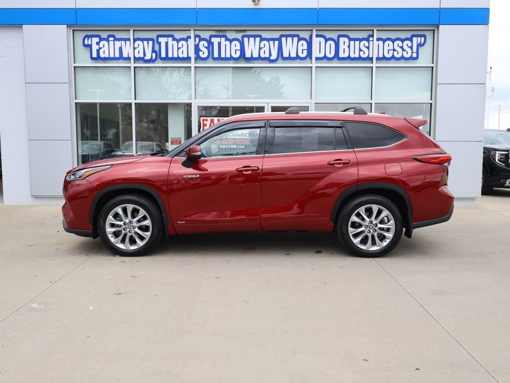 Used 2020 Toyota Highlander Limited w/ Protection Package #3 image 7