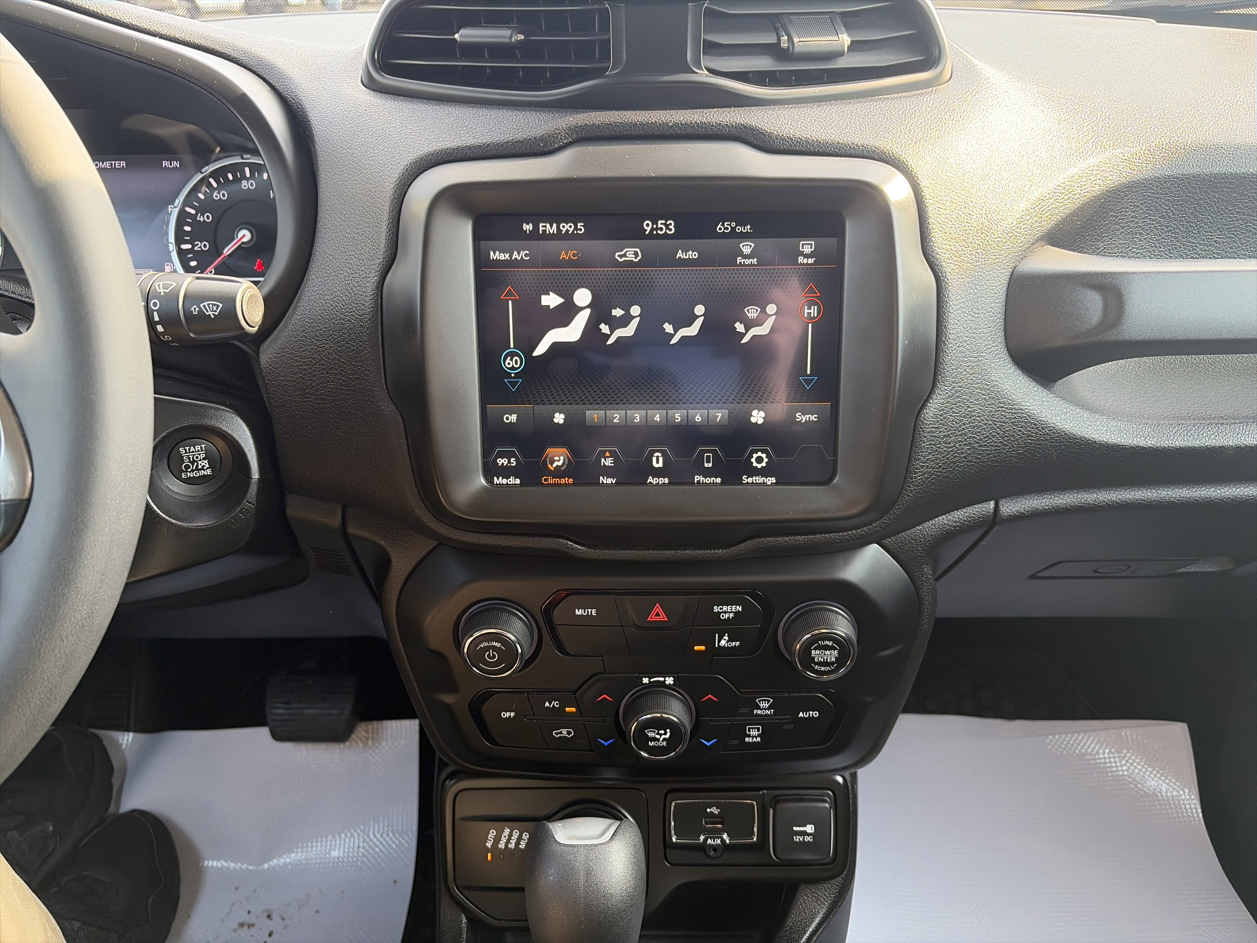 Used 2022 Jeep Renegade Latitude AWD/4WD image 24