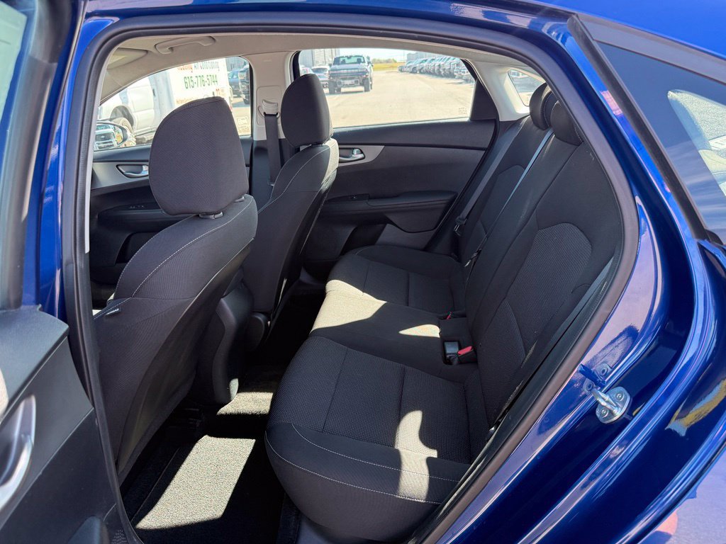 Used 2020 Kia Forte LXS FWD image 7