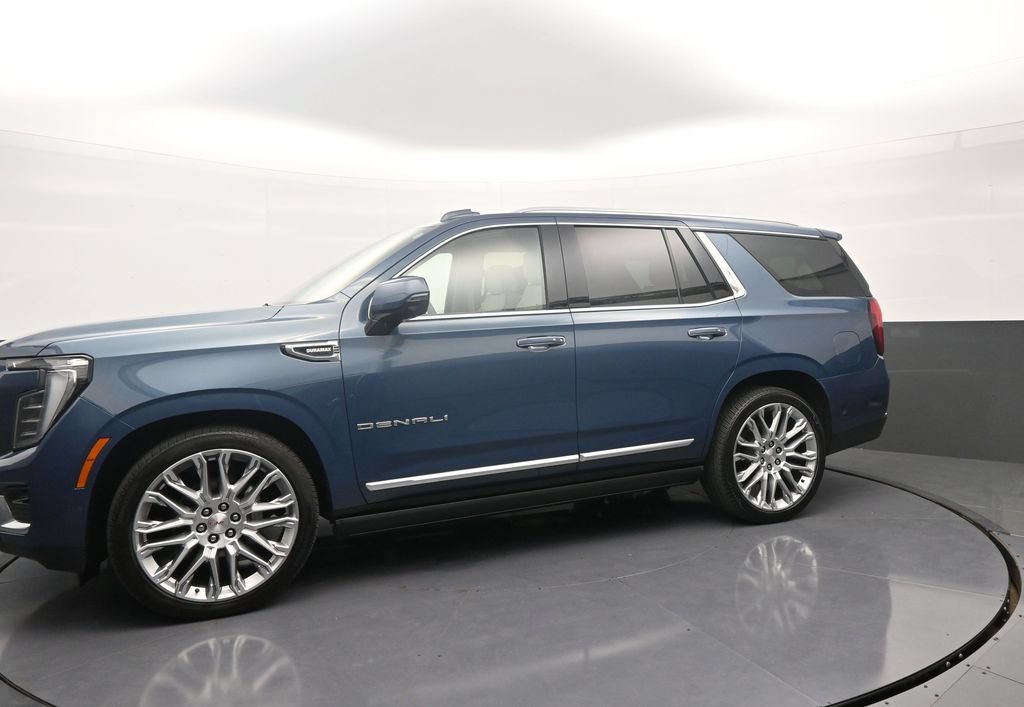 Used 2025 GMC Yukon Denali w/ Denali Reserve Package AWD/4WD image 4