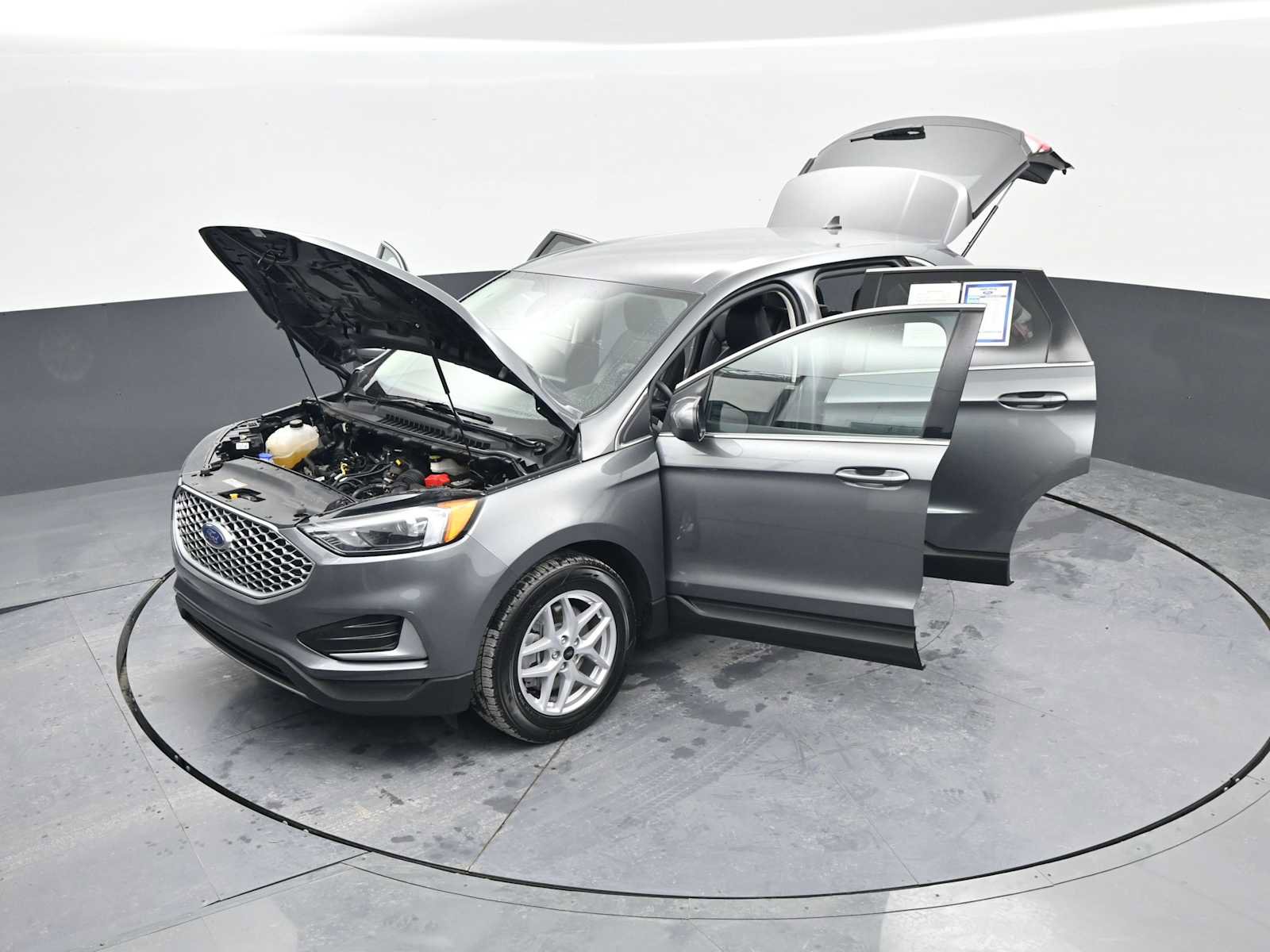 Used 2024 Ford Edge SEL image 45