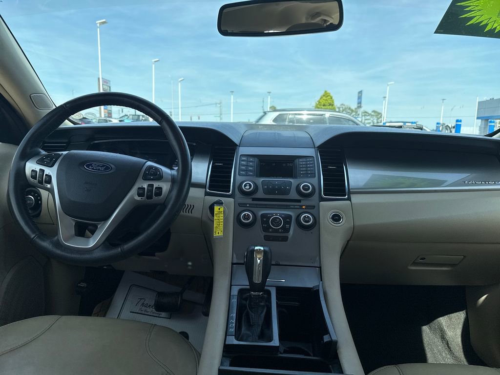 Used 2017 Ford Taurus SEL FWD image 14