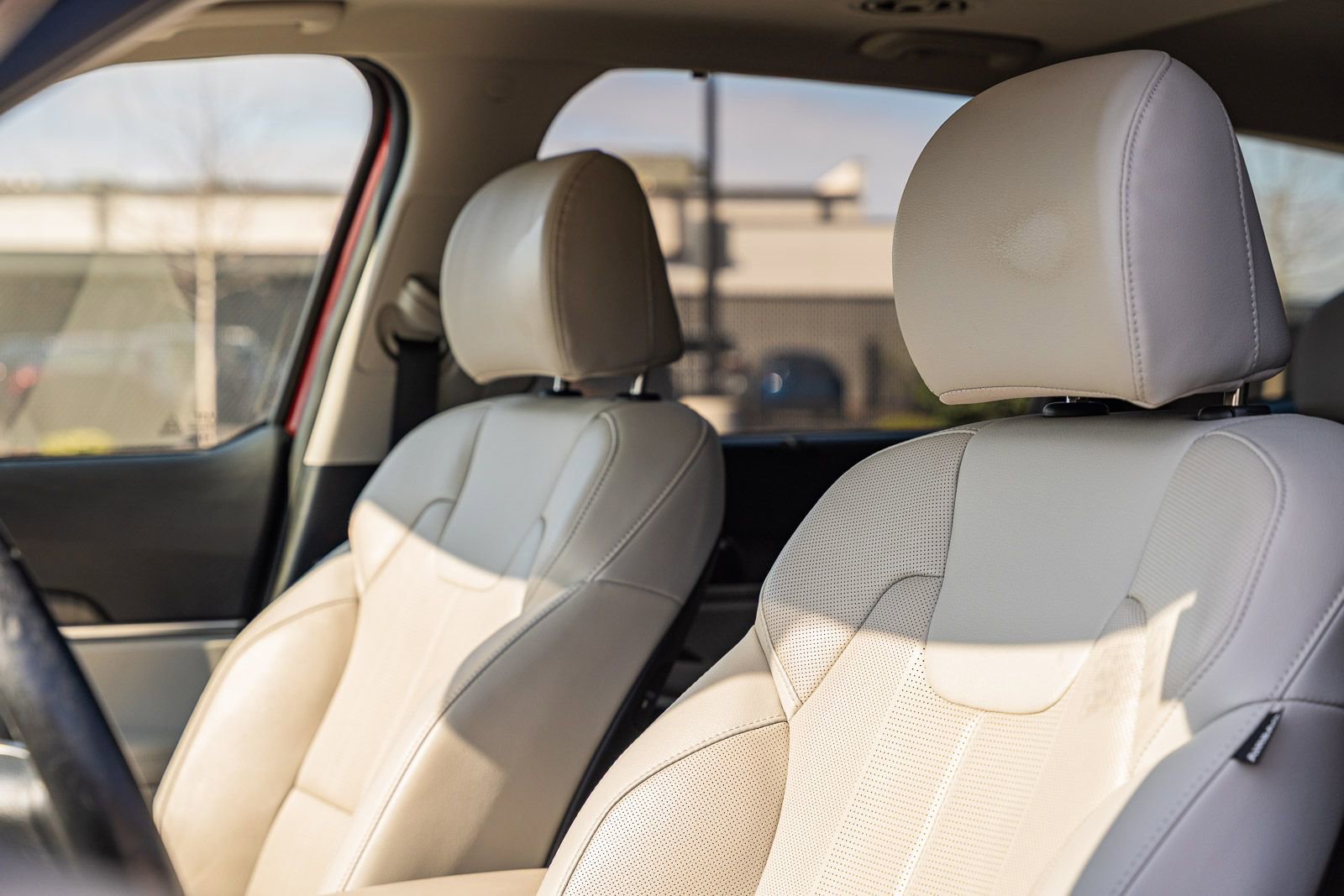 Used 2023 Kia Telluride EX w/ EX Captain's Chair Package image 22