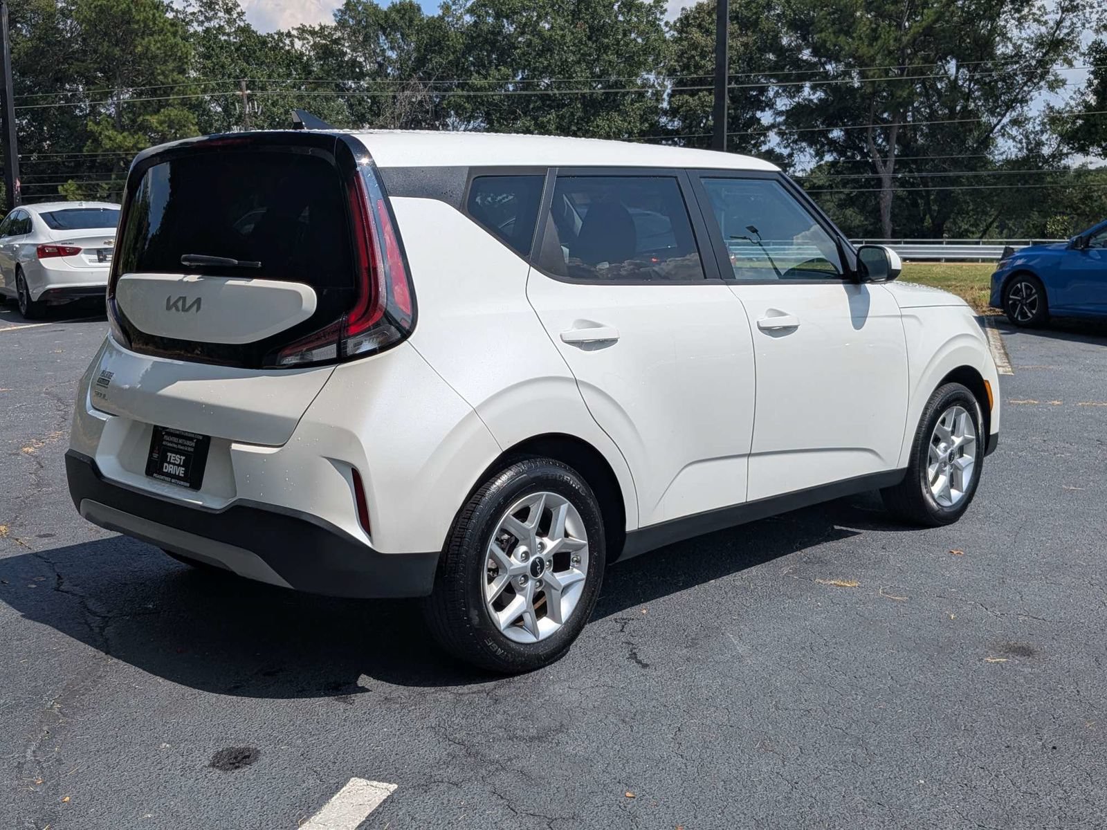 Used 2024 Kia Soul LX w/ Option Group 015 FWD image 4