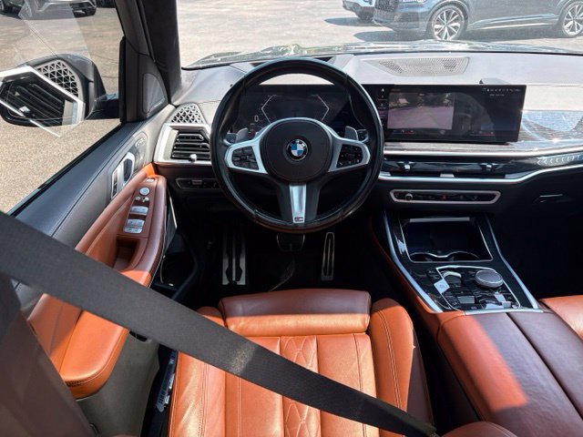 Used 2023 BMW X7 xDrive40i w/ M Sport Package AWD/4WD image 22