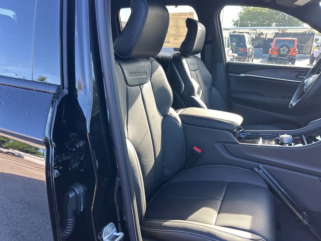 New 2025 Jeep Grand Cherokee Overland image 22