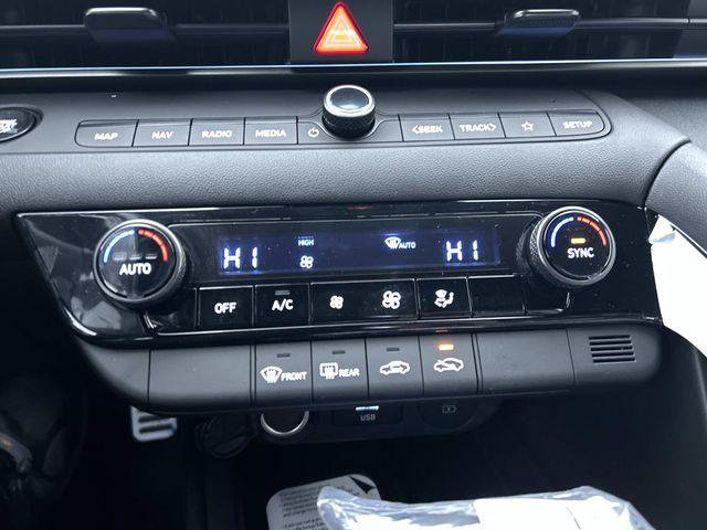New 2026 Hyundai Elantra SEL FWD image 10