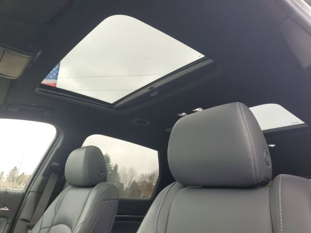 Used 2023 Buick Enclave Essence w/ Experience Buick Package image 16