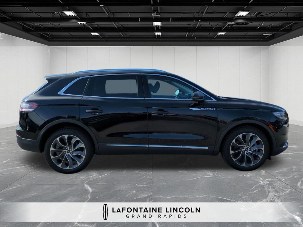 Certified 2022 Lincoln Nautilus Reserve w/ Equipment Group 201A AWD/4WD image 6