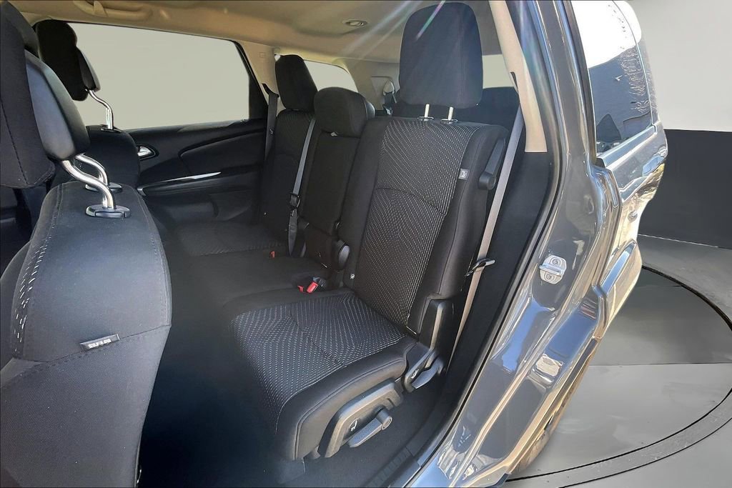 Used 2020 Dodge Journey SE w/ SE Popular Equipment Group image 22