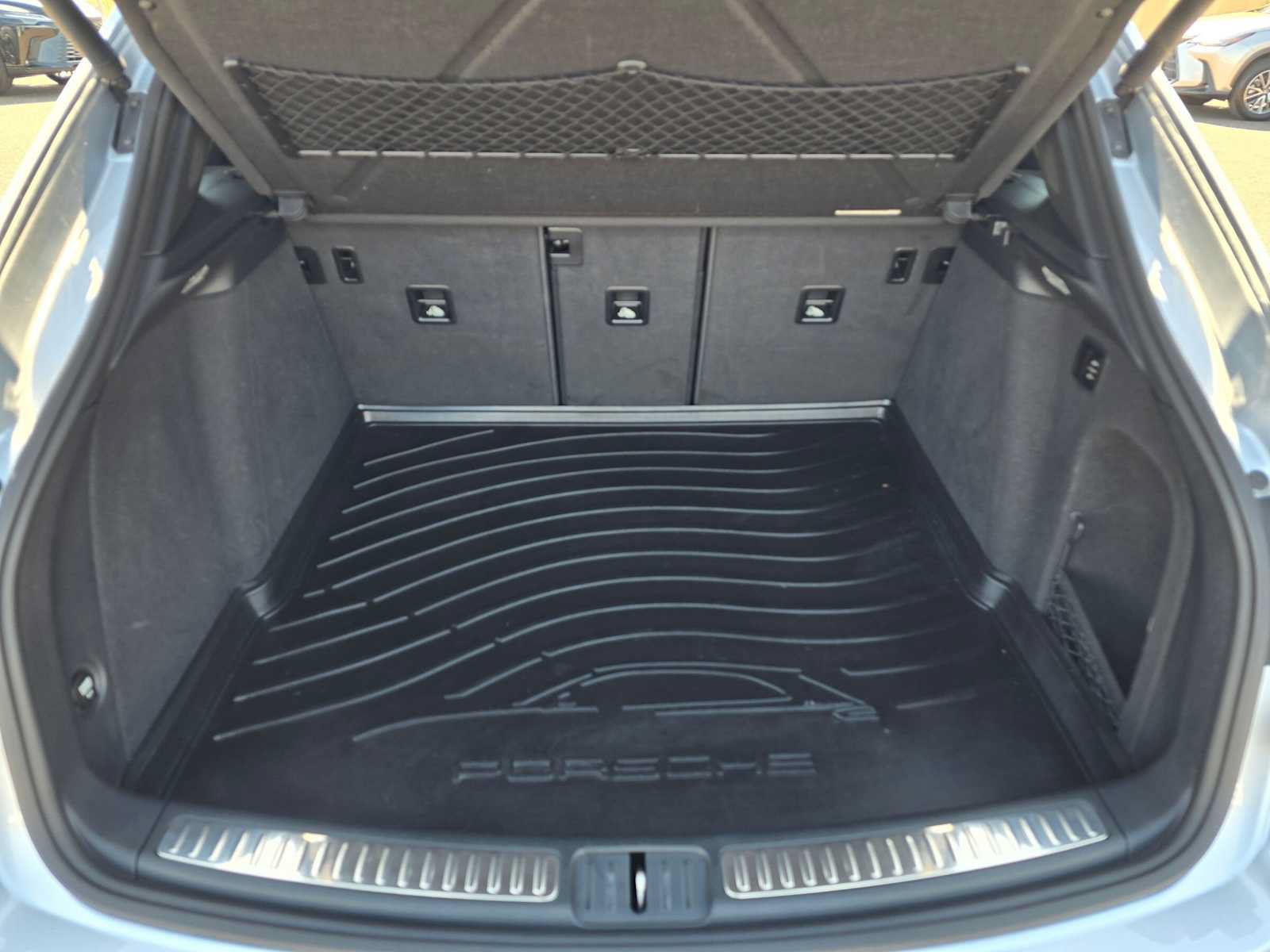 Used 2015 Porsche Macan Turbo AWD/4WD image 14