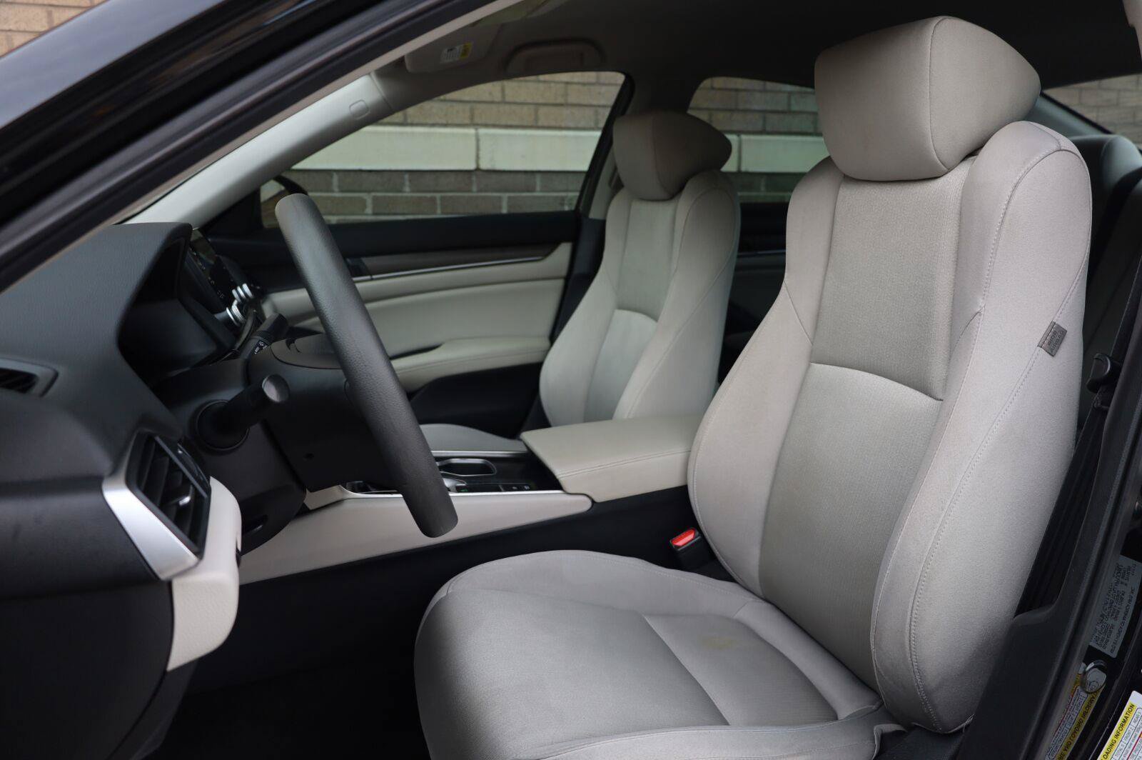 Used 2018 Honda Accord LX image 18