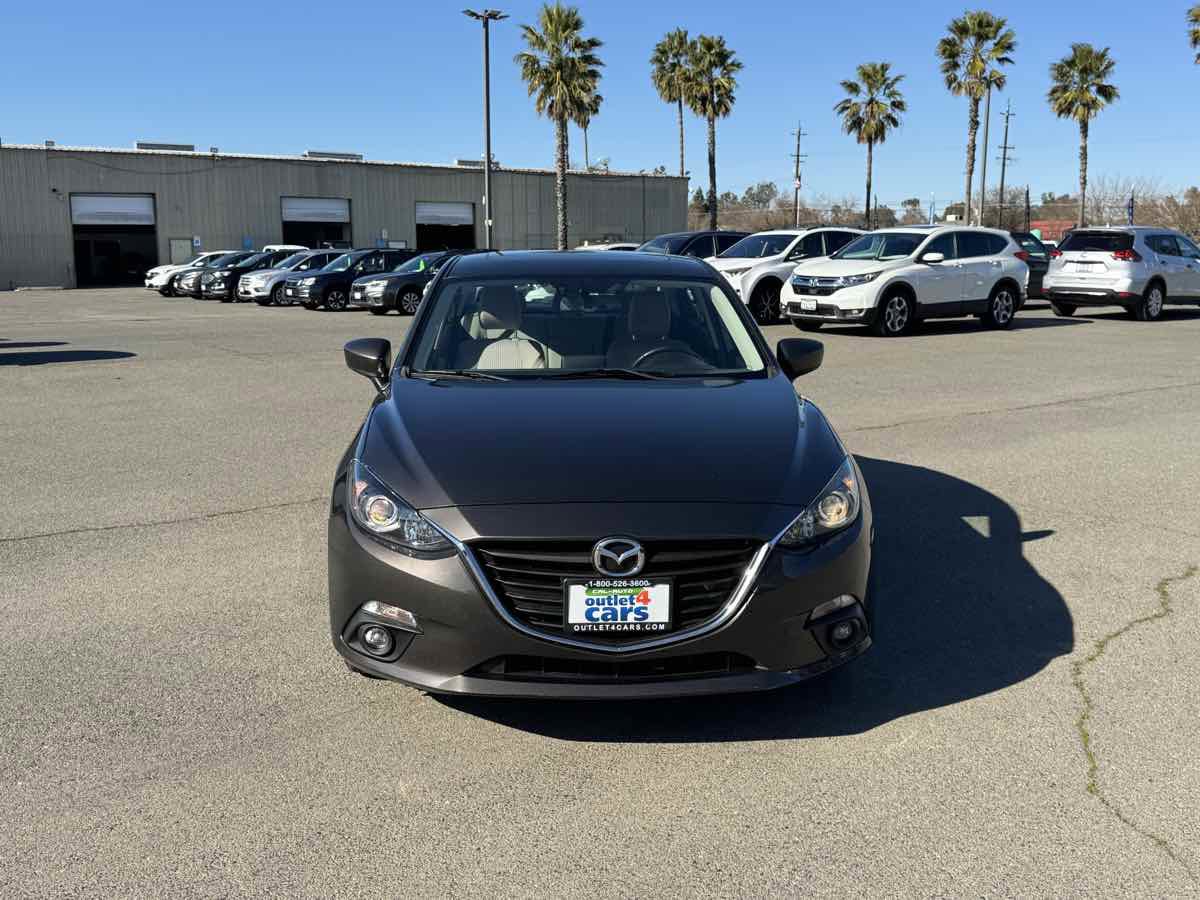 Used 2016 MAZDA MAZDA3 i Touring w/ Popular Equipment Package image 4
