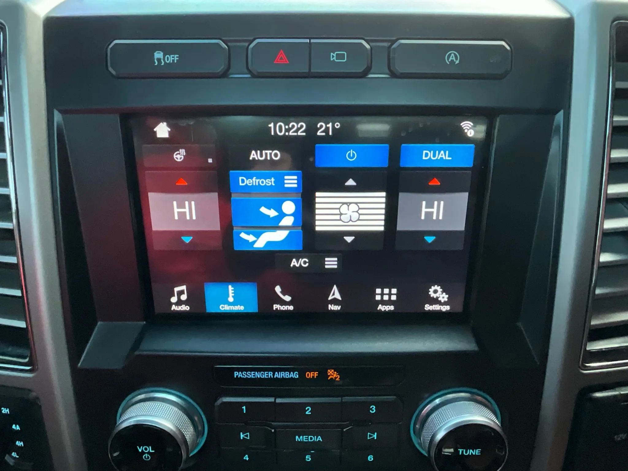 Used 2018 Ford F150 King Ranch w/ Equipment Group 601A Luxury image 34