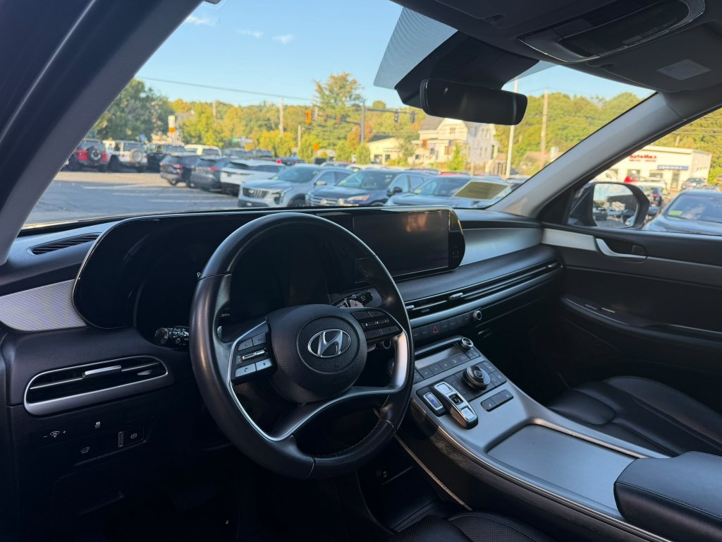 Used 2025 Hyundai Palisade SEL FWD image 9