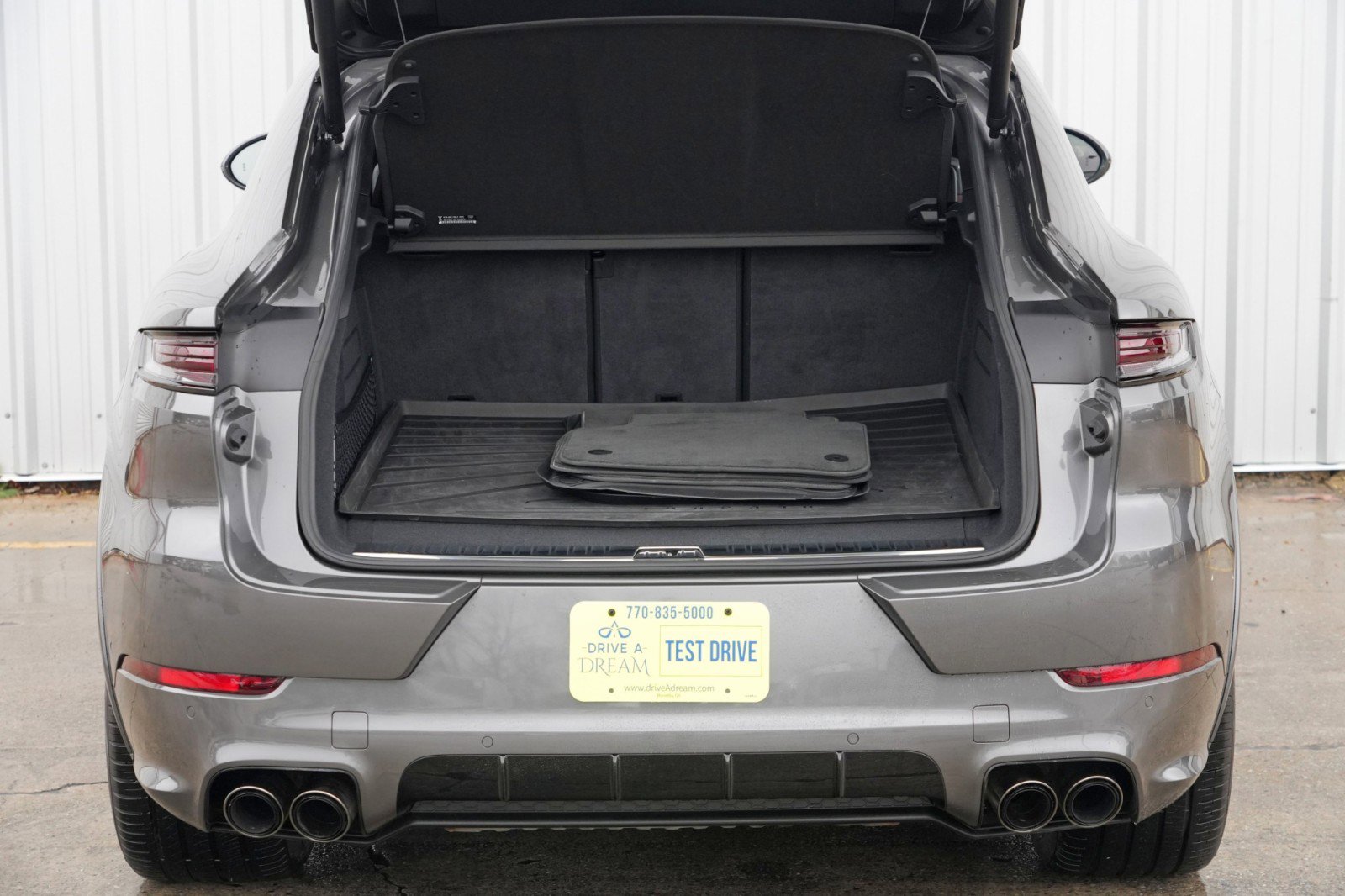 Used 2025 Porsche Cayenne S image 10