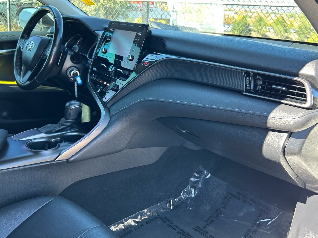Used 2021 Toyota Camry SE FWD image 8