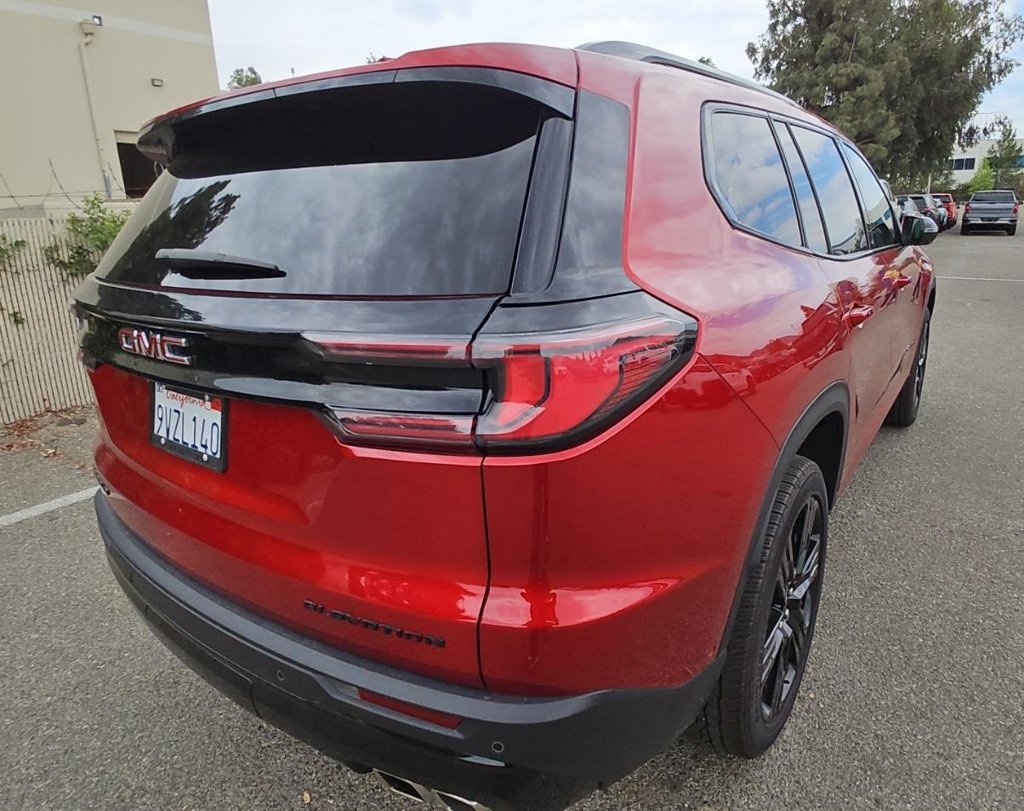 Used 2025 GMC Acadia Elevation w/ Super Cruise Package FWD image 8