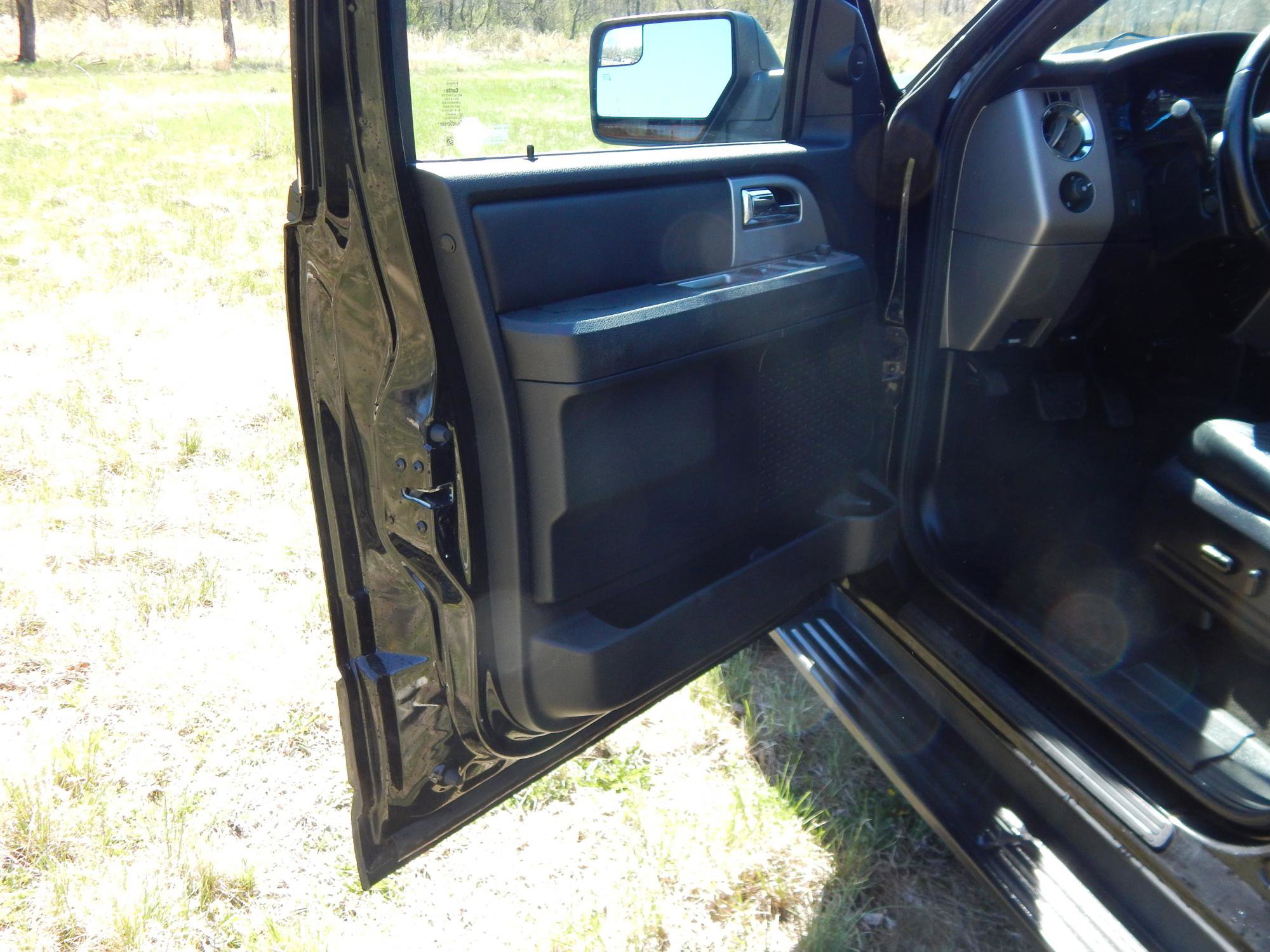 Used 2017 Ford Expedition EL XLT w/ Equipment Group 202A image 10