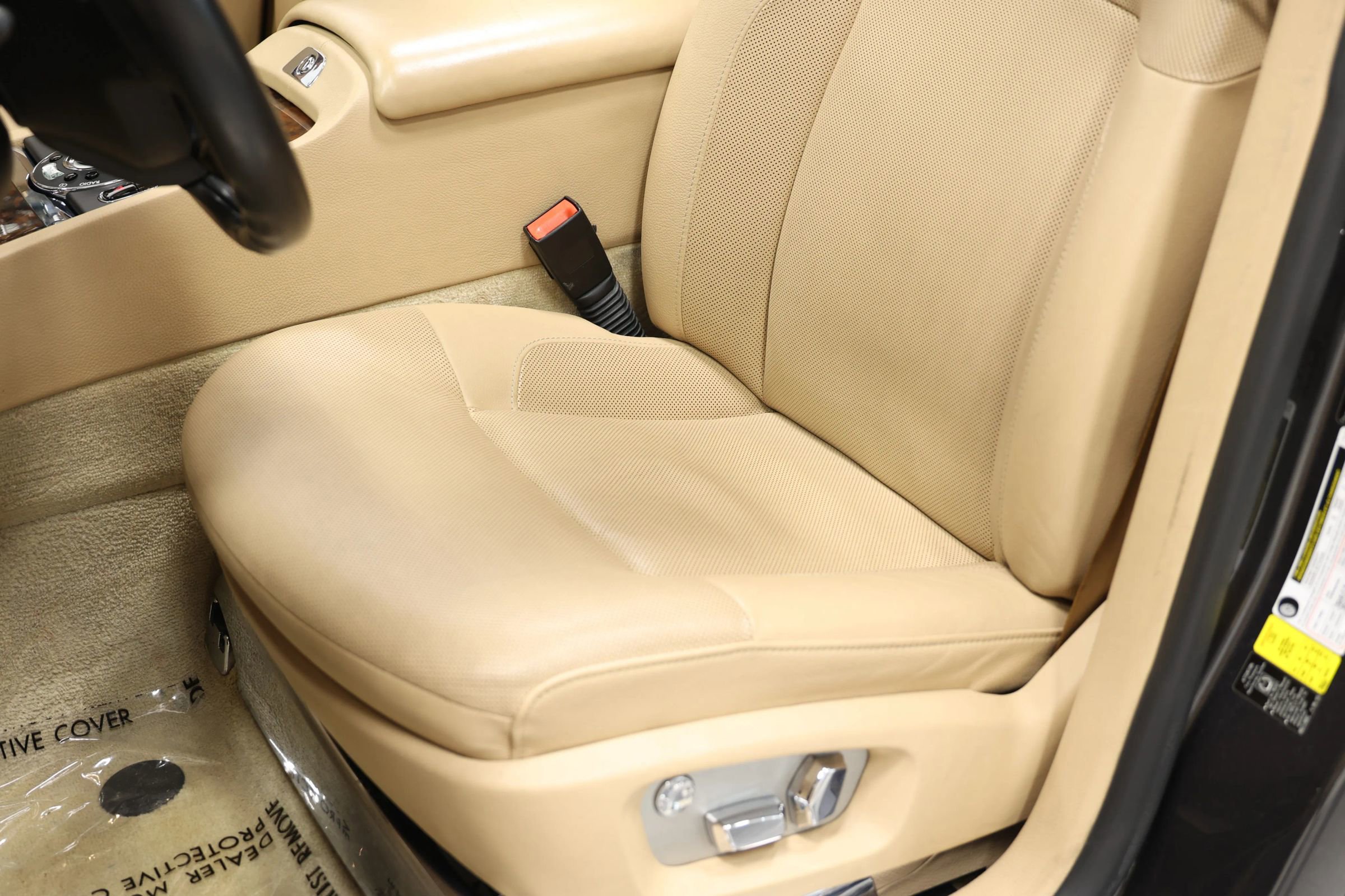 Used 2011 Rolls-Royce Ghost image 20