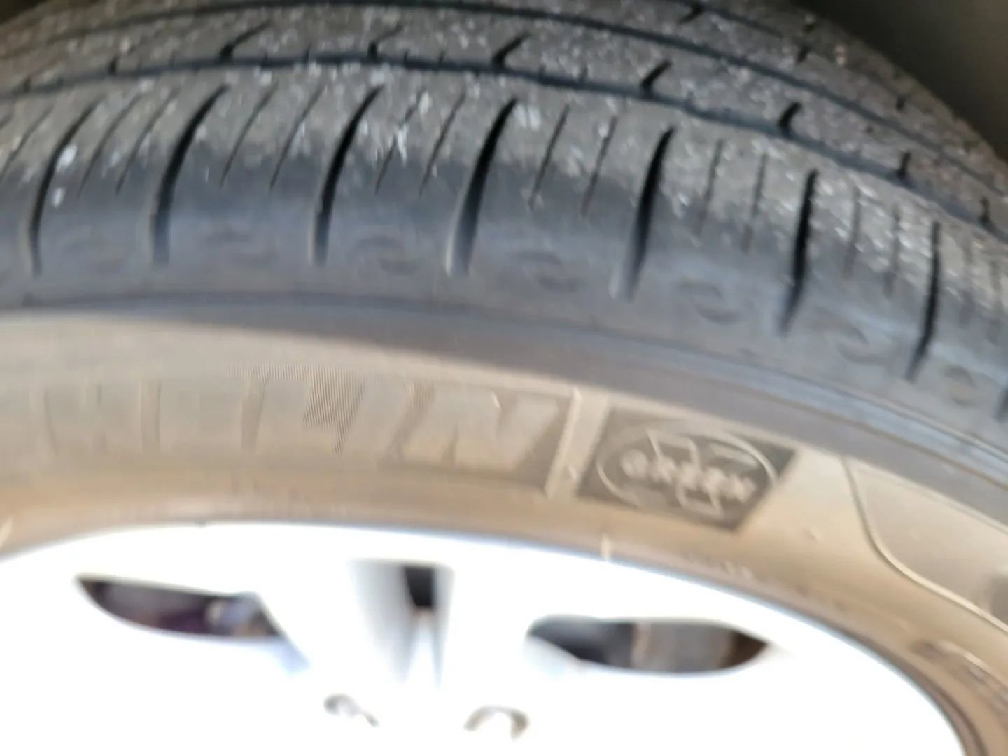 Used 2017 Ford Taurus SE image 18