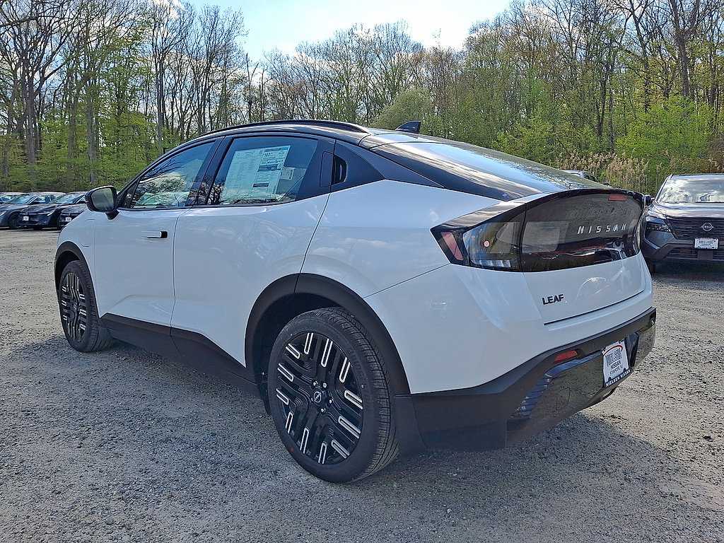 New 2026 Nissan Leaf Platinum+ w/ Illuminated Package FWD image 3