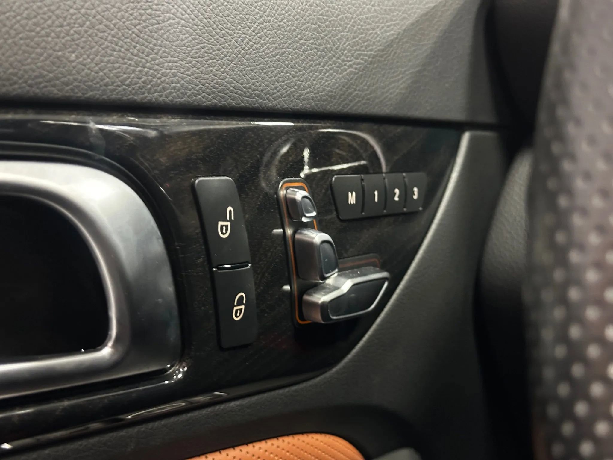 Used 2017 Mercedes-Benz SLC 43 AMG SLC 43 Roadster 2D image 28