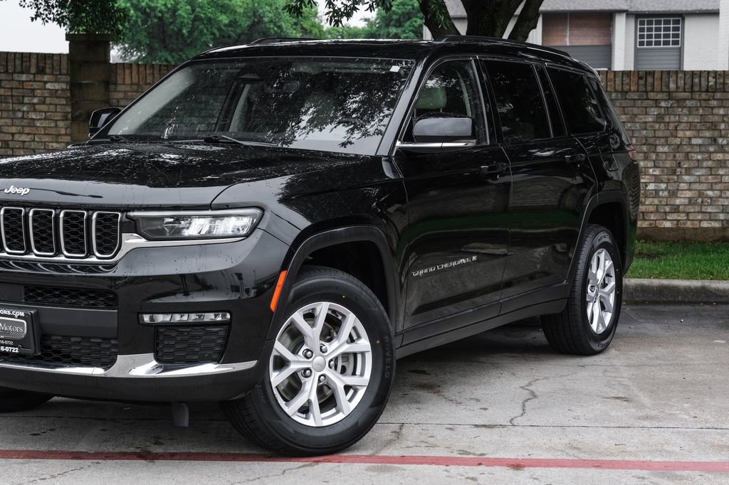 Used 2022 Jeep Grand Cherokee L Limited AWD/4WD image 14