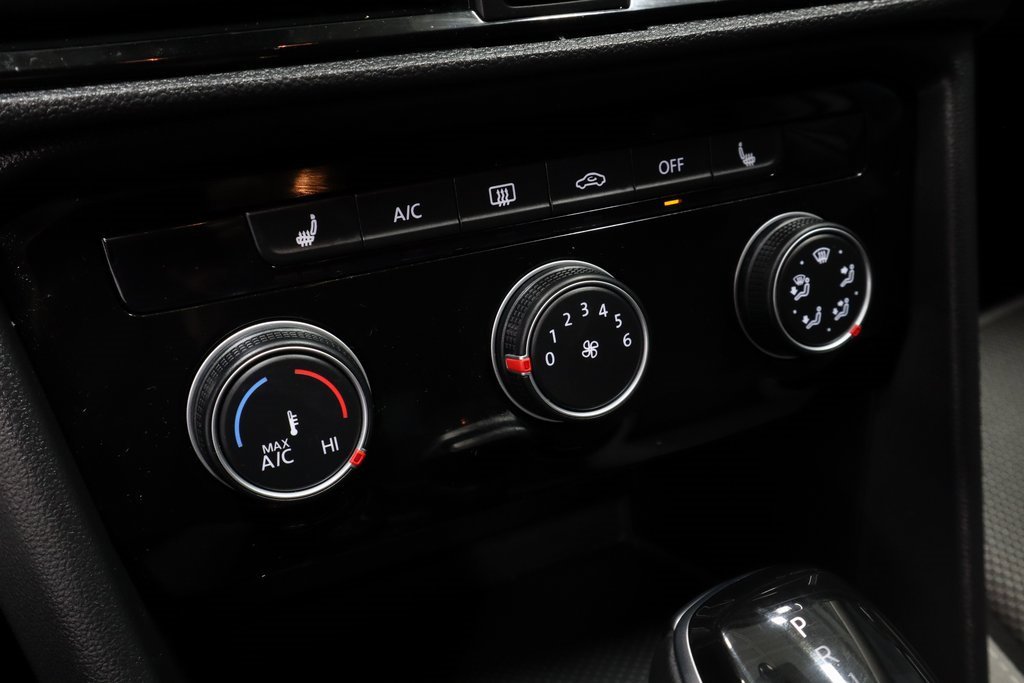 Used 2024 Volkswagen Taos S image 32