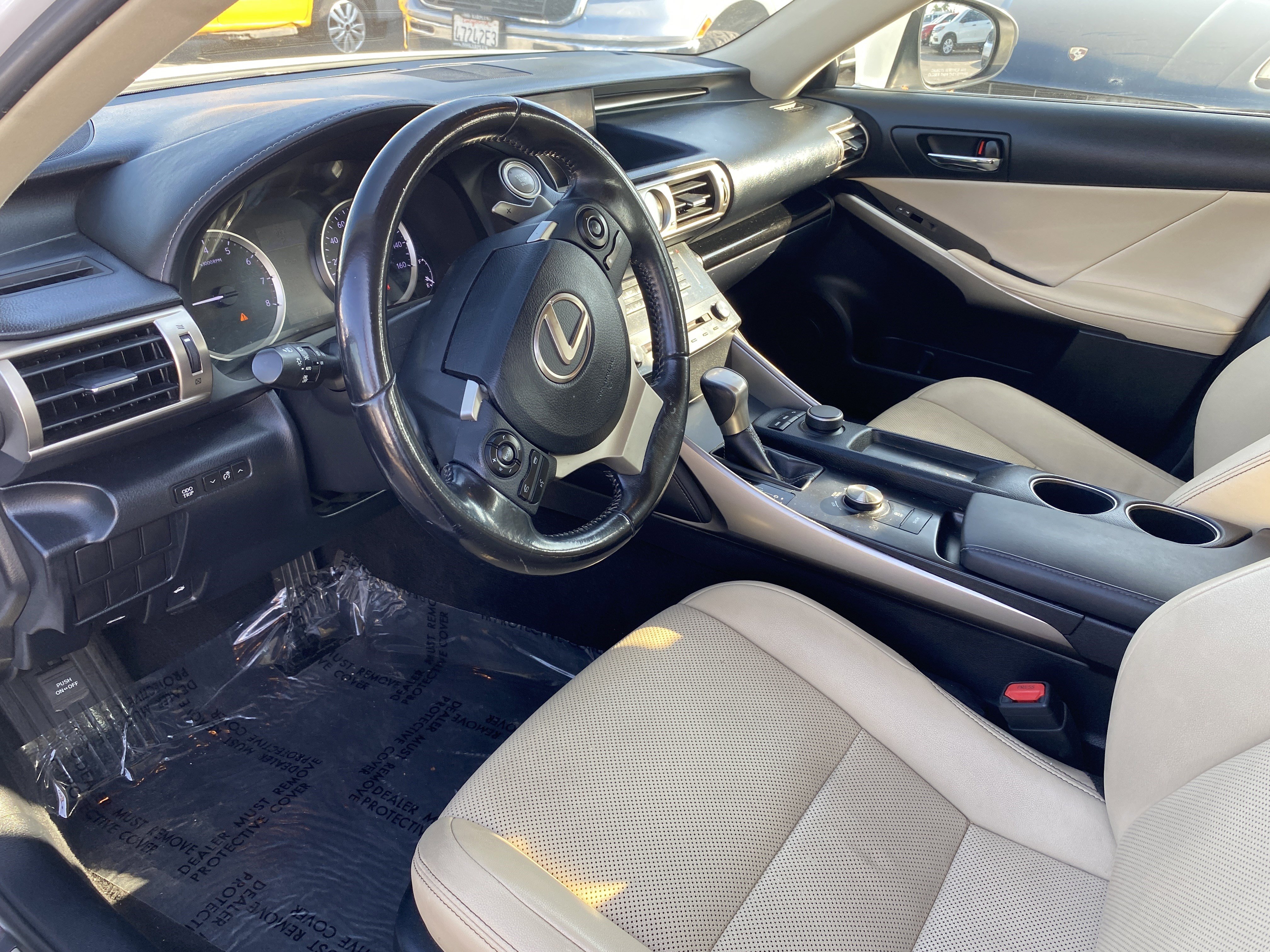 Used 2016 Lexus IS 200t image 10