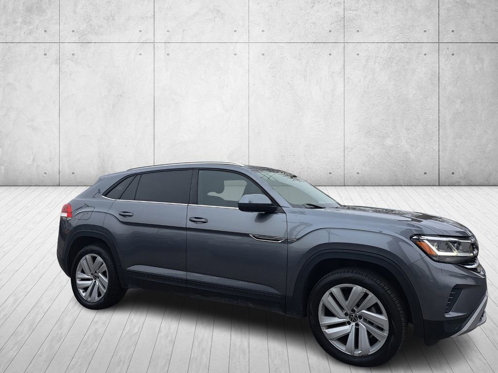 Used 2023 Volkswagen Atlas Cross Sport SE image 3