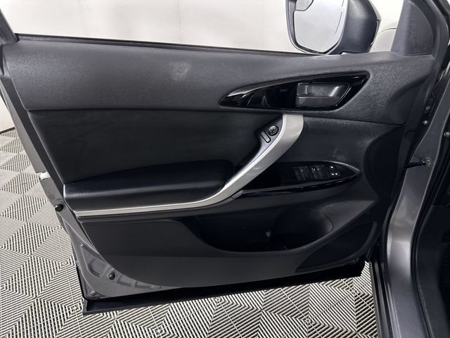 Used 2019 Mitsubishi Eclipse Cross LE AWD/4WD image 23
