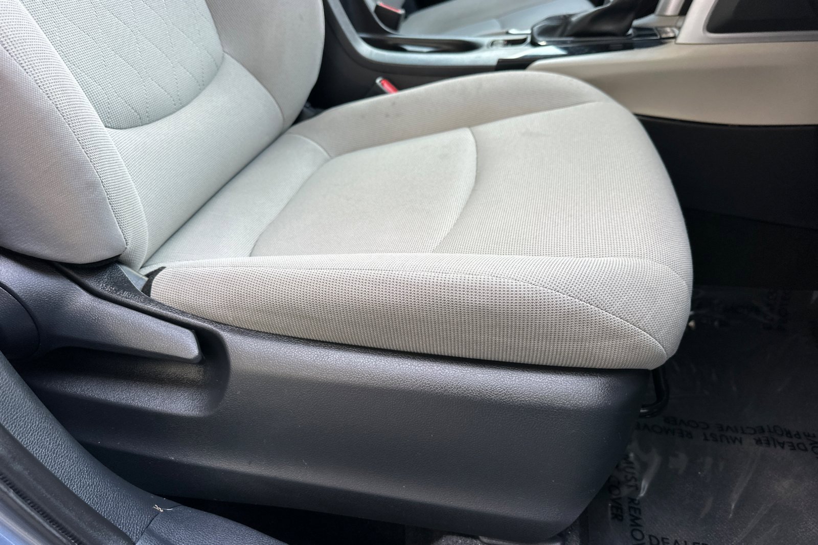 Used 2022 Toyota Corolla Cross LE image 23