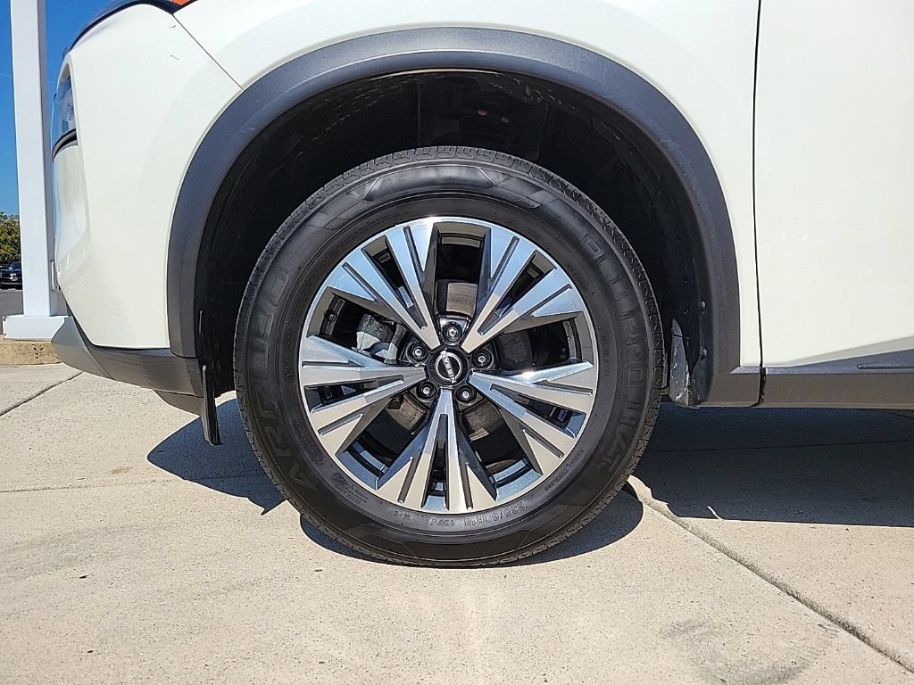 Used 2023 Nissan Rogue SV AWD/4WD image 8