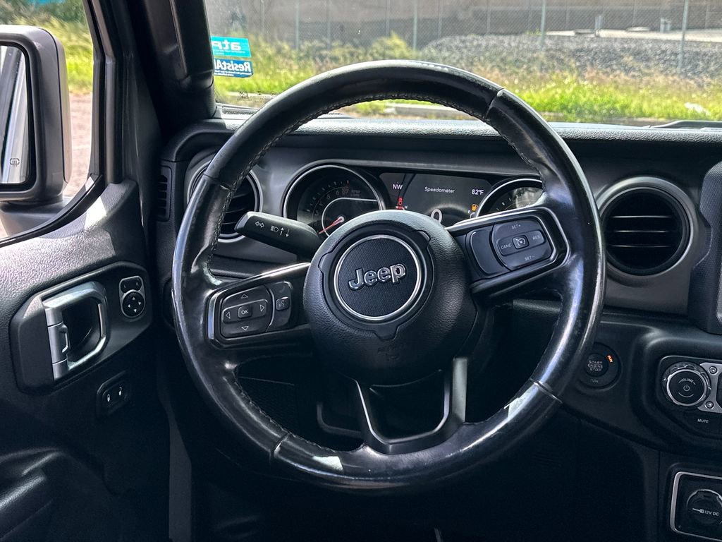 Used 2021 Jeep Gladiator Sport AWD/4WD image 18