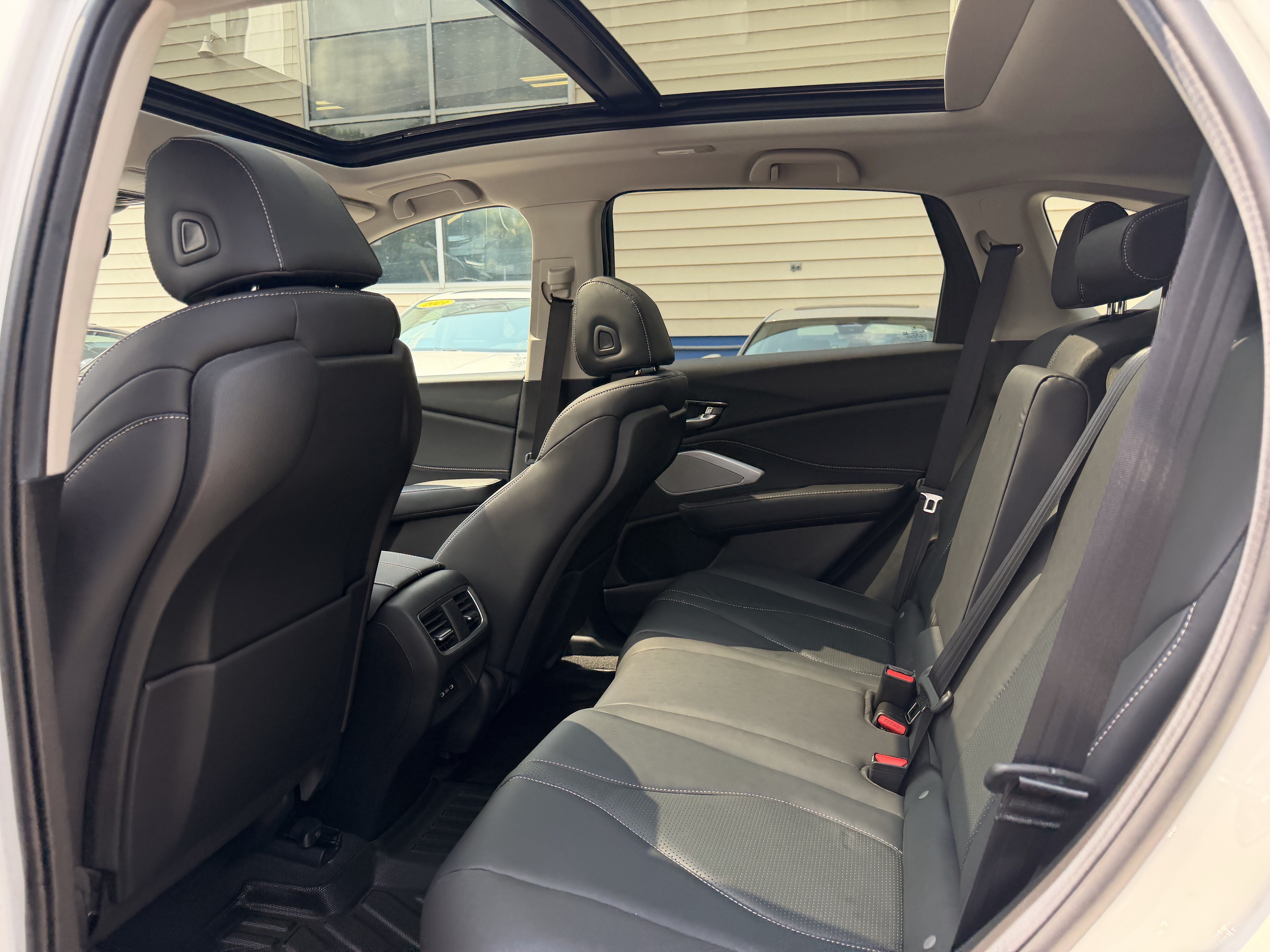 Used 2025 Acura RDX w/ Technology Package AWD/4WD image 27